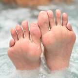 longtoesbigheart from onlyfans